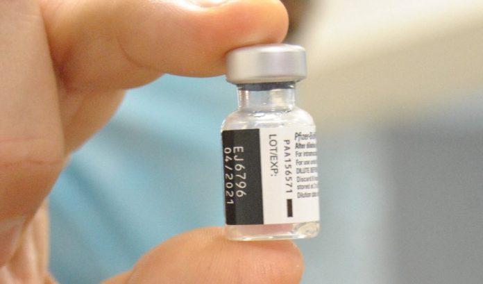 Stiamo monitorando molto da vicino i dati sulla variante indiana e ci sono evidenze promettenti sulla possibilità che i vaccini a mRna siano in grado di neutralizzarla