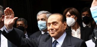 Silvio Berlusconi dimesso dal S.Raffaele