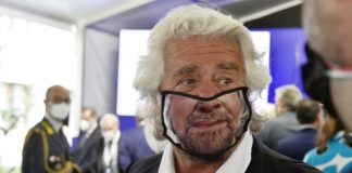 Governo, Grillo “Da oggi si deve scegliere, o di qua o di là”