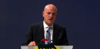 Eni accelera la trasformazione verso l’obiettivo zero emissioni