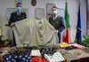 Mascherine con griffe contraffatte e travestimenti di Carnevale non in regola. La Gdf sequestra 538 prodotti: nei guai tre commercianti Mascherine con griffe contraffatte e travestimenti di Carnevale non in regola. La Gdf sequestra 538 prodotti: nei guai tre commercianti