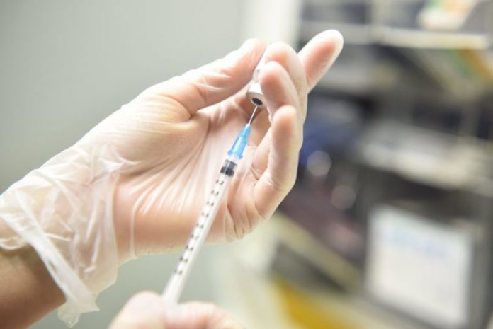 Operatori sanitari mantovani positivi dopo la seconda dose di vaccino. Verrà fatta la genotipizzazione per le varianti