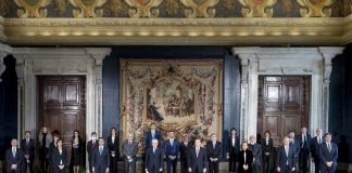 Governo, con il giuramento inizia l’era Draghi