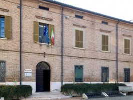 Allevamenti a Gonzaga, l’Amministrazione tira dritto. L’opposizione: “così si danneggiano cittadini e imprese””