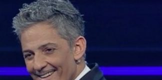 A Sanremo Fiorello ironizza su Zingaretti, cantano Mihajlovic e Ibra