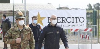 Figliuolo e Curcio si vaccinano, “Obiettivo non sprecare dosi”