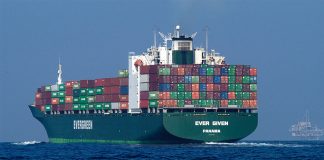 Canale di Suez, disincagliata la nave cargo Ever Given