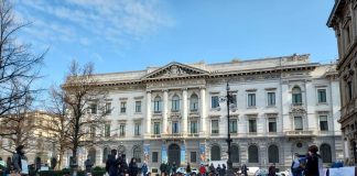 Da Mantova a Milano per ribadire che la scuola deve riaprire