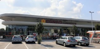 Suzzara, litigio al supermercato per un pacco di pasta in offerta: 45enne all’ospedale