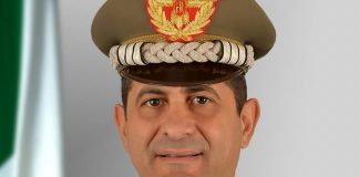 Draghi silura Arcuri: il nuovo commissario è il generale Figliuolo Figliuolo già al lavoro: esercito in campo e ipotesi drive through per i vaccini