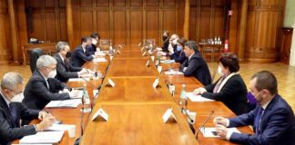 Cabina di regia su green pass, scuola e trasporti posticipata. Non si terrà prima di giovedì