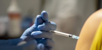 508 mila vaccinazioni in un giorno in Italia