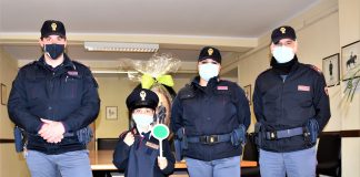 Dal piccolo Carlo un uovo di Pasqua speciale per la Questura