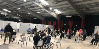 Vaccini: La Favorita sparita dal portale di Poste, tutti dirottati a Castiglione. Ancora caos nelle prenotazioni Vaccini, al via oggi a Mantova le seconde dosi eterologhe. Si parte con Moderna