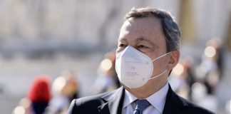 Draghi “Riaperture grazie a vaccini e rispetto delle regole”