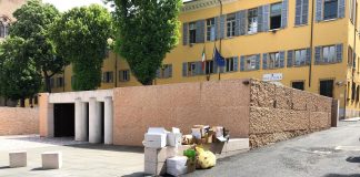 La Domus in Piazza Sordello ricettacolo di rifiuti. Tonelli: “l’assessore intervenga”