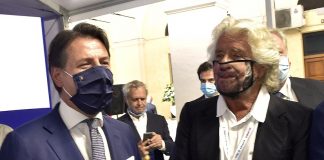 Grillo dice no a Conte “Eleggiamo il comitato direttivo su Rousseau”
