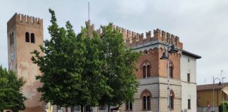 Colpisce e ruba soldi al proprio amministratore di sostegno: 46enne arrestata per rapina