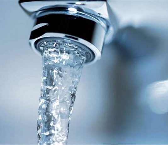 Dal 2026 AqA subentra ad Aimag nel servizio idrico del Basso Mantovano Bollette dell'acqua più care, via libera dal Consiglio provinciale alle nuove tariffe