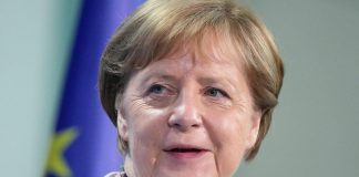 Mix vaccini, richiamo con Moderna per Merkel