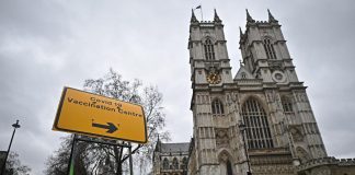 Vaccino covid Gb, sarà obbligatorio per personale case riposo