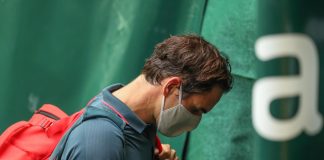 Federer crolla con Auger Aliassime, è fuori ad Halle