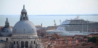 Venezia, 22enne trovato morto nel cortile di un hotel in centro