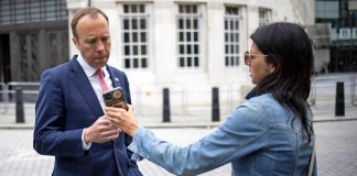 Gb, nuovi guai per Hancock: “Relazione con l’assistente”