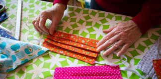 Mascherine all’aperto, stop in zona bianca: regole