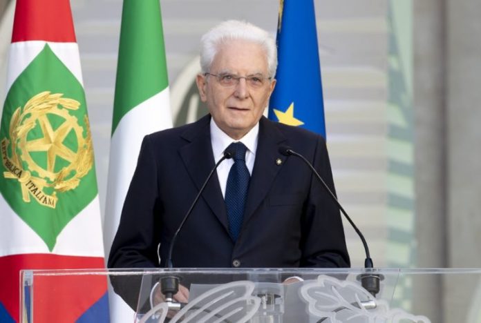 2 giugno, Mattarella: “Impegno collettivo per superare definitivamente l’emergenza”