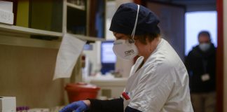 Variante Delta, casi quadruplicati in Italia: dai sintomi ai vaccini cosa sappiamo