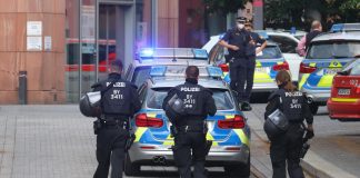 Germania, attacco con il coltello: 3 morti e 6 feriti