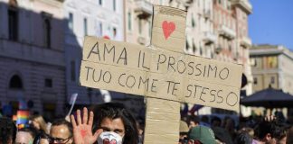 Pride 2021, Marrazzo: “Cristo Lgbt azione simbolica”