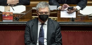 Ue, Franco “Evitare una stretta di bilancio”
