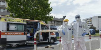 Covid, 882 nuovi casi e 21 decessi in 24 ore