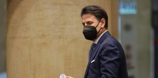 Conte “Attacchi volgari al reddito di cittadinanza, Draghi lo difenda”