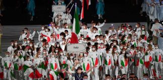 La cerimonia accende i Giochi e Tokyo prova a scacciare la paura Covid