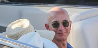 Bezos il più ricco del mondo, vale 211 miliardi