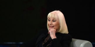Raffaella Carrà, il dolore di Arbore: “Con lei si chiude la belle epoque tv”