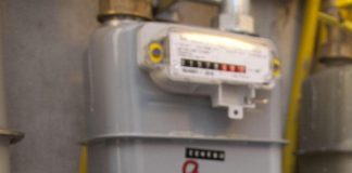 Elettricità, prezzo medio finale più basso in maggior tutela