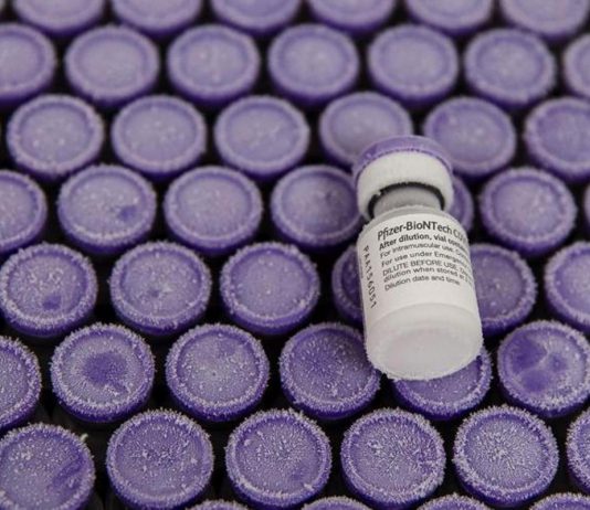 Vaccini Covid, Pfizer chiederà autorizzazione per terza dose