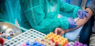 Variante Delta “presto dominante, varianti emergono di continuo”