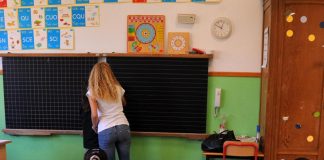 Insegnanti precari beffati, Forattini: “il Governo non ci ha ascoltati, presenteremo interrogazione”