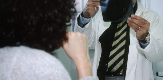 Ottobre rosa, la “staffetta della salute” per prevenire i tumori femminili parte da Mantova