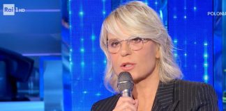 Raffaella Carrà, Maria De Filippi: “Ti vedo sempre…”