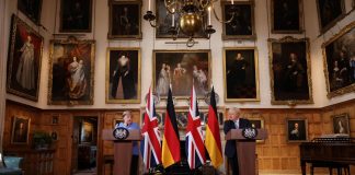 Euro 2020, Merkel bacchetta Johnson: “Troppi spettatori a Wembley”
