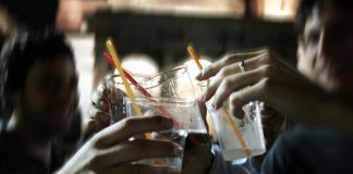 Catania, in 500 a ballare senza mascherina: chiusa discoteca