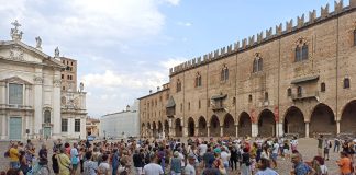 I “No Green pass” ancora in piazza…ma questa volta col permesso