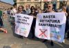No green pass a Milano, 50 in piazza. Dediche a De Donno. Cartabellotta: “Sciacallaggio usarlo per teorie no vax”