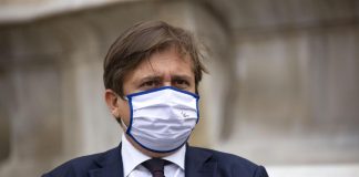 Covid, Sileri: “A ottobre virus tornerà e in ospedale andranno i non vaccinati”